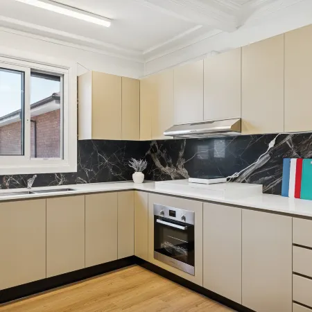 Well-Located Rooms – Walking Distance to Station & Shops