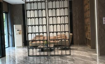 Li County Hemei Hotel