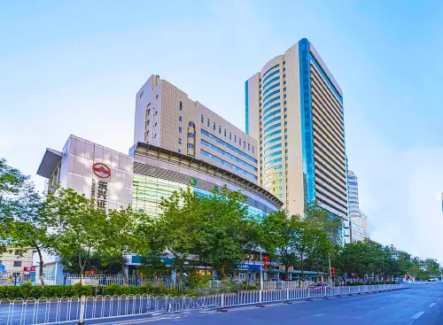 Miramar Urumqi (CCMALL Hongshan Park Times Square Branch) - Pools