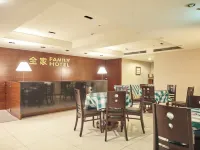 Family Hotel Taipei โรงแรมใกล้สถานีจิ่งผิง