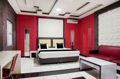 Hotel O near Tugu Simpang Haru formerly Zaara Guest House - 2 tähden