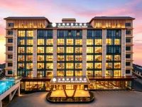 Yunnan Grand Impression Hotel(Near the Mekong River, in the city center, close to the airport) Hotels near Wattay Intl. Airport