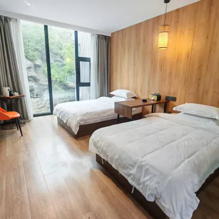Xingze Longyin Mountain Lodge