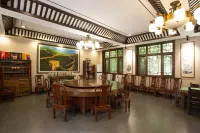 Yishengyuan Homestay - parking