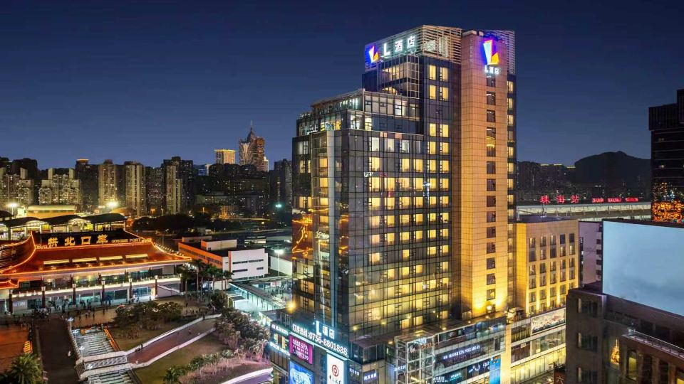 Zhuhai L Hotel (Gongbei Port High-speed Railway Station)