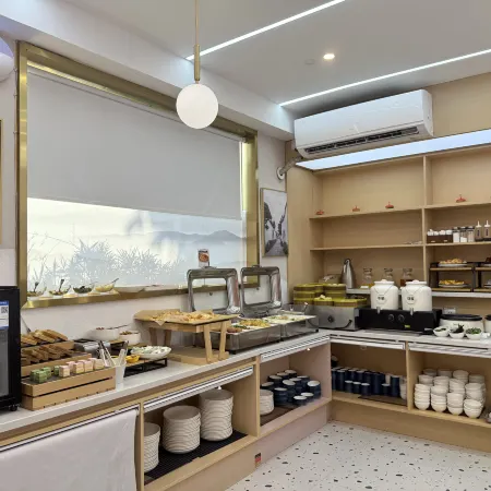 Starway Hotel (Sanfangqixiang Nanmendou Subway Station Fuzhou) Отели рядом с достопримечательностью «FJTV тауэр»