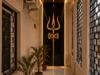 Trishul Inn Hotel berhampiran Stupa Chaukhandi