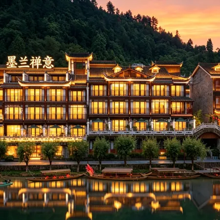 Molan Zen Riverside View Hotel