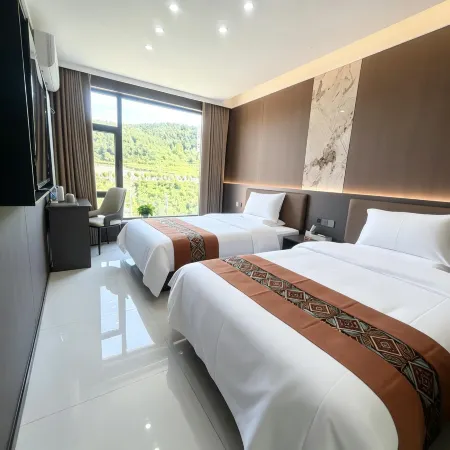 Encounter Elegant Residence