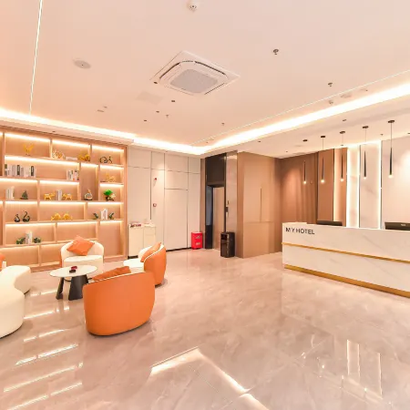 Mingyang Hotel (Chongzuo Daxin County Detian Plaza)
