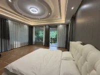 Muchuan Lingxigu Eco-friendly Homestay - parking