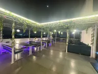 Radiant Hotel And Banquet - 3 stelle