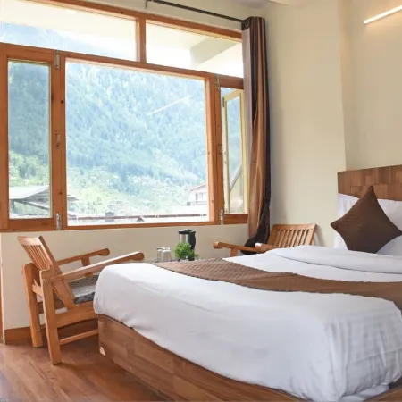 Hotel The Destination Manali ( 850m from Mall Road)