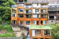 Jianshanyunye Panoramic Homestay (Xijiang Qianhu Miao Village Observation Deck) - Mountain view