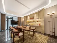 Qianna QianXun Hotel (Zhengzhou Zhongmou Zhengbian Logistics Corridor, Guanghui Street Branch) - Pysäköinti
