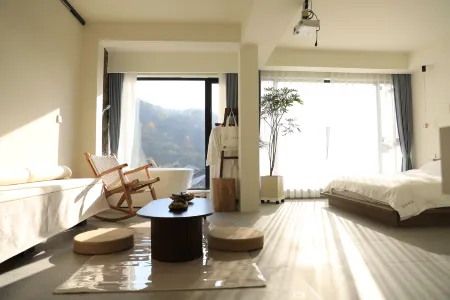 Qifeng Wanli No.1 Homestay Отели рядом с достопримечательностью «Zhejiang A & F University Yijin Campus»