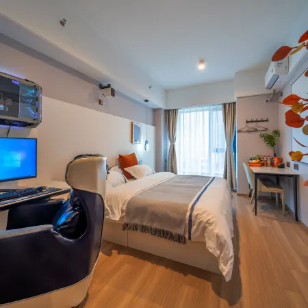 Crosser E-sports Hotel (Dalian Zhongshan Square Branch)