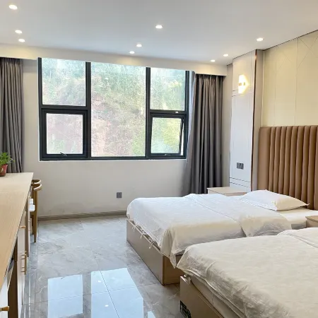 Tongjiang Junlai Hotel