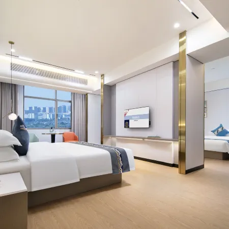 Bosheng Hotel (Puning International Commodity City Puning Station)