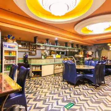 Ruby Elegant Hotel (Xinjiang International Grand Bazaar Erdaoqiao Subway Station)