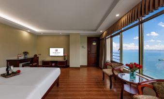 Borrman Sunshine Panorama Selected Hotel (Shanwei Ermalu Food Street)