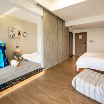 Land Scape Youth River View Hotel