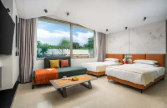 Yi'an jiujianhai Homestay (Weizhou Island Colorful Beach Branch)