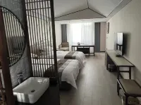 Qian Stream Grand Hotel