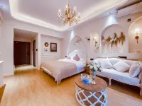 Yueshiguang Homestay (Zhuzhou Railway Station) - Romantic