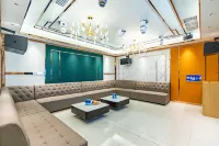 Cultural Palace Hotel Hotel di Chishui