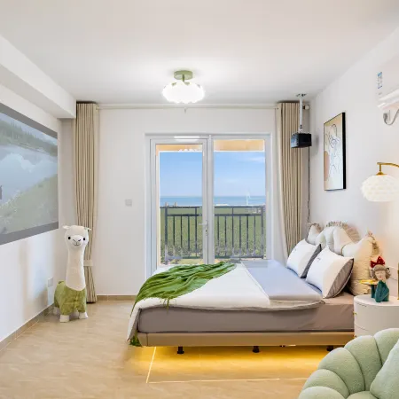 Deep Blue Seaview Apartment (Naxianghai Branch)