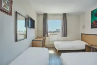 Hôtel Cinépole - Proche Paris Hotels in Nogent-sur-Marne