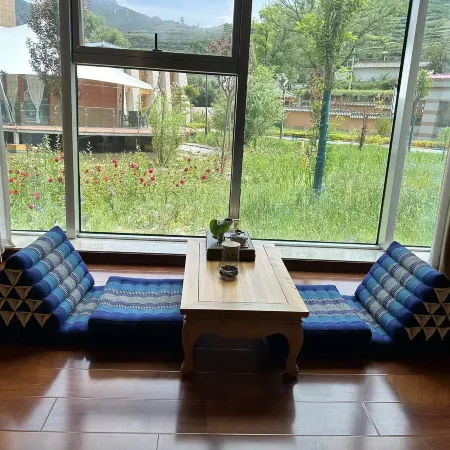 The Window of Qingzang-Tibet, the Boat of Yeli Resort