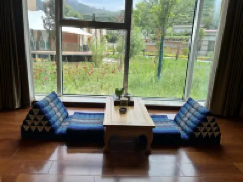 The Window of Qingzang-Tibet, the Boat of Yeli Resort