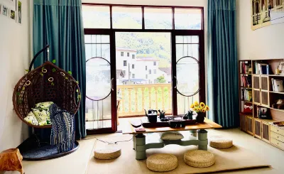 Zhixin Park Su B&B