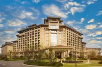DoubleTree by Hilton Ningbo Chunxiao Hotels near CPC Ningbo Beilun District Committee Party School