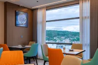 Ludian Longteng International Hotel (Ludian Bus Station Taiyang Lake) - servizio colazione
