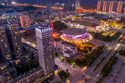 Golden Platinum Lai Hotel （Cultural Park Plaza Store） Hotel a Pingguo