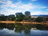 Hongya Danjinglou Hotel - Mountain view