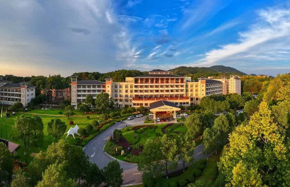 寧鄉灰湯紫龍灣温泉度假區酒店