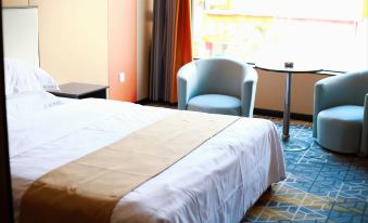 Yilong Fulide Express Hotel