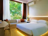 Jingxin Business Hotel (Huizhou Central Hospital West Lake Branch) - con vista montagne