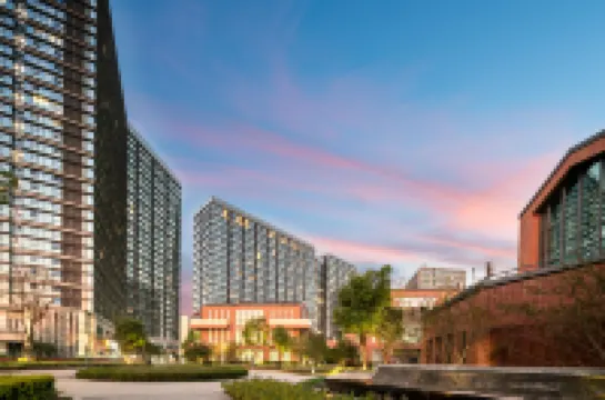 樸玥·巨幕美宿（浙大森林店）