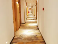 IU Hotel (Xingyi Sports Center)