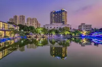 Foshan Yuefeng High-altitude Garden Panorama Hotel (Jiujiangzhen Xinji Plaza)