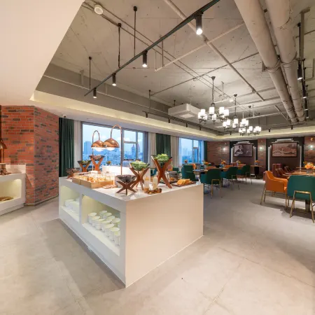 James Joyce Coffetel (Qingdao Zhanqiao Railway Station) Отели рядом с достопримечательностью «Протестантская церковь»