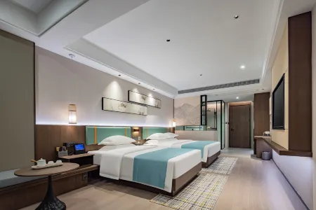 Yue Man · Riverside Homestay (Xiangxi Street Store, Muyu Town, Shennongjia)