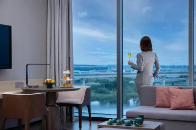 Luohe Yunshe High Altitude View Hotel (Zhujiang Road Food Street Wanda Branch) Hotel dekat Henan Massage Vocational Institute