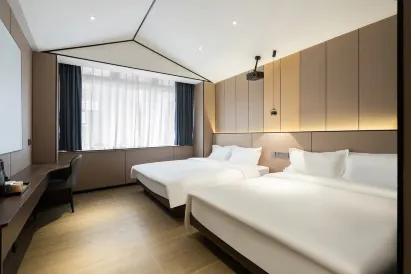 Ibu Hotel (Chongqing Jiefangbei Hongyadong Branch)