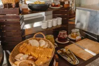 My BanLao Hotel - servizio colazione